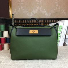 HM 24/24 Clemence Swift Green Gold Toned Hardware For Women Amazing Fashion, Reversible Belt, Hermes Bags, Evening Clutch Bag, Flats Top, Gucci Men, Green Bag, Tote Backpack, Green Gold