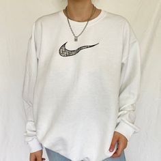 Palm Tree Crewneck/T-Shirt – Rags Revived Sporty White Sweater With Embroidered Logo, Casual White Sweater With Embroidered Logo, White Crew Neck Sweatshirt With Embroidered Logo, White Embroidered Logo Crew Neck Sweatshirt, Trendy White Crew Neck Sweater, White Embroidered Sweater For Streetwear, White Basic Crew Neck Sweater, Oversized Embroidered White Sweater, Custom Embroidery Crew Neck Sweater For Streetwear