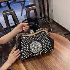 Buy New Luxury Fashion Diamonds Women's Handbags Leather Design Clip Rhinestone Bag Portable Tote Shoulder Messenger Bags for only $149.99 at Julie bags! Rhinestone Bag, Bag Packing, Bag Suitcase, Handbags Leather, Leather Handbags Women, Frame Bag, Mobile Phone Bag, Zipper Bag, Casual Tote