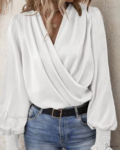 Stylish Solid Color V-Neck Lantern Sleeve Blouse - A Sophisticated Fashion Statement Sophisticated Fashion, Lantern Sleeved Blouses, Fashion Top, Lantern Sleeve, Lantern Sleeves, Sophisticated Style, Shirt Top, Fashion Statement, Shirt Style