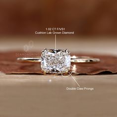 an image of a diamond ring with the description labelled in english and canadian words on it