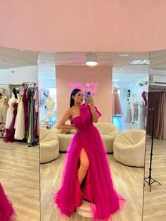 Super lindo! Birthday Dress 21st, Dinner Gowns, Cute Date Outfits, Classy Gowns, Vestidos Color Rosa, Cape Wedding Dress, Gorgeous Prom Dresses, A Line Evening Dress, Unique Prom Dresses