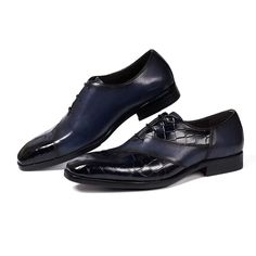 Sophisticated style lace-up dress shoes, crafted from cow leather and lined with pigskin, perfect for any formal outfit. Leather Wingtip Lace-up Shoes For Business Casual, Semi-formal Oxford Lace-up Shoes With Round Toe, Office Lace-up Cap Toe Shoes With Leather Sole, Fitted Leather Lace-up Dress Shoes, Leather Plain Toe Oxfords For Semi-formal Occasions, Lace-up Oxford Dress Shoes With Leather Lining, Oxford Dress Shoes With Leather Lining, Oxford Lace-up Shoes With Leather Lining For Business, Elegant Leather Lace-up Oxfords