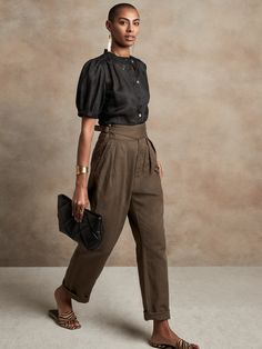 Look Formal, Summer Work Outfits, Banana Republic Women, Banana Republic Pants, Work Looks, Pleated Pants, Grunge Style, Office Casual, Photo Design