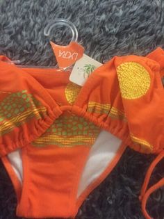 Beach Aesthetic Outfits, Surf Gifts, Jaune Orange, 90s Fashion Outfits, Cute Swimsuits, Cute Bikinis, Aesthetic Outfit, Summer Festival, Women Vintage