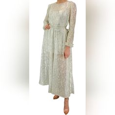 Large Nwt High End Designer Sparkling Lace Gown Luxury White Maxi Gown, Luxury Spring Wedding Gown, Luxury White Evening Maxi Dress, Luxury White Maxi Dress For Evening, Luxury Spring Wedding Maxi Dress, Luxury White Maxi Evening Dress, White Luxury Maxi Dress For Gala, Luxury White Maxi Dress For Gala, White Long Sleeve Maxi Dress For Gala