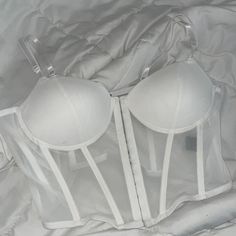 Nwot Stunning, Trending Bustier/Corset Top. Perfect For The Vs Angel Vibes In The Bedroom Or Going Out With Some Baggy Jeans. Wish It Fit Me :( Light Blue Bra, White Lace Corset, Date Night Outfit Classy, Blue Lacy, White Bustier, Cute Formal Dresses, Leather Bra, Cute Nike Outfits, Flirty Tops