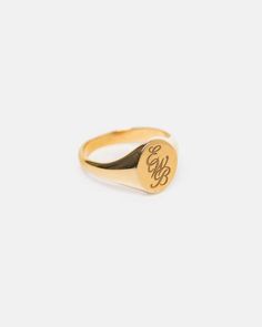 Ernest w. baker ewb ring in gold-plated silver  the ewb ring is a gold-plated silver signet ring. a script ‘ewb’ logo is engraved at the face.    - 925 sterling silver.  - made in portugal.  - ac07s. Mens Ring Sizes, Silver Signet Ring, A Script, Mens Accessories Jewelry, Men's Jewelry Rings, Men's Rings, Gold Plated Silver, Signet Ring, The Face