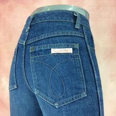 These vintage 80's CK Calvin Klein jeans are a true classic. High-waisted with a small waist and classic blue denim wash, they feature a Scovill zipper and are made in the USA. Perfect for a retro-inspired look, this size 24 jeans have a W24 L33 fit and are ideal for boyfriend or mom jeans styles. Brand: Calvin Klein Jeans fits like 24" waist, 11" rise, 36" hips, 33" inseam,! Fits a size 24, but check your measurements and compare the measurement with your garment. (see full measurement below) R Calvin Klein High Waisted, Narrow Hips, Mom Jeans Style, Jeans Fits, Ck Calvin Klein, Jean Vintage, Tall Jeans, High Waisted Jeans, Petite Jeans