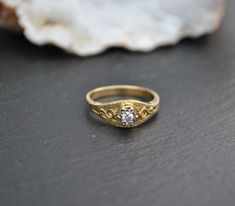 This listing is for a vintage ring 18ct gold Set with a diamond With markings to inside of the band Measurements approximately 17mms wide internally This converts to a size UK N or USA 6 1/2 In very good condition, comes with general signs of age The item is vintage, it comes with a previous life and shows this with signs of general age, use or display. See photos for an accurate likeness, more photos or measurements can be provided on request Would make a great gift, or add to your own collecti Faceted Glass Bead Necklace, Vintage Gold Rings, Natural Gemstone Necklace, Set Ring, Diamond Set, Glass Bead Necklace, Vintage Ring, Gold Set, Rings Statement