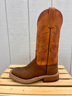 Anderson Bean Men's Saddle Elk Square Toe Crepe Sole Cowboy Boots 336979 Anderson Bean Boots, Square Toe Cowboy Boots, Western Store, Boot Companies, Cowgirl Western, Bean Boots, Western Hats, Cool Boots, Western Boots