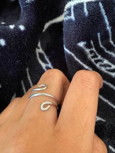 These rings wrap around your finger 3 times, and on each end, there are loops. Diy Wire Rings, Providence Ri, Wire Ring, Wire Rings, Wrap Rings, Infinity Tattoo, Rings Statement, Wrap Around, Wire Jewelry