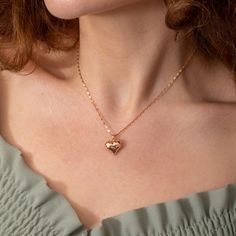 "3D Puffy Heart Pendant 14K Real Gold, Elegant Heart Necklace, Custom Engravable Puffy Heart Necklace, Everyday Jewelry, Great Gift for Loved ✅Material: Real solid gold (no gold plating, no gold filled, etc) ✅Gold karat options: 14K %58.5 ✅Gold color options: Yellow Gold, Rose Gold, ✅Chain Model: Sequin Chain 📐DIMENSIONS Heart Height: 13.5 mm approx. Heart Width: 14.5 mm approx. Chain Thickness: 1.40 mm approx. Measurements may vary slightly due to handwork. ✒️ENGRAVING MESSAGE Please write you Tarnish-resistant Gold-plated Heart Necklace Gift, Adjustable Heart-shaped Gold Plated Necklace, Elegant 14k Gold-filled Heart Necklace, Yellow Gold Tarnish-resistant Heart Pendant Necklace, Puffy Heart Necklace, Valentine's Day Gold-tone Heart Pendant Necklace, Popular Necklaces, Necklace Everyday, 16 Inch Necklace