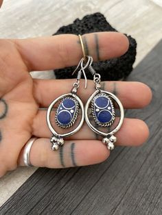 Unique simple and clean design of these drop earrings. They are made with white metal and stone dust glued together with resin. You can choose between 3 different options, the light blue which is Turquoise dust, dark blue which is Lapis dust and the red one which is Coral dust. They all have the same meassurements. These are super light what makes them easy to wear, and do to the simple design and cool stone colors are easy to match with your day by day outfits. They are 3.3cm- 1.30 inch long 1. Nickel-free Metal Drop Danglers, Metal Teardrop Danglers, Minimalist Metal Teardrop Earrings For Pierced Ears, Nickel Free Drop Earrings, Nickel Free Metal Drop Earrings, Nickel-free Metal Dangle Earrings, Nickel-free Teardrop Linear Earrings, Nickel-free Teardrop Metal Linear Earrings, Metal Teardrop Linear Earring