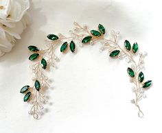 Complete your bridal look with this stunning dark green and gold leaf chain hair vine. The beautiful gold and blue colour combination adds a touch of elegance to your hairdo. Made from high quality metal wiring, crystal and pearls that makes it durable and long - lasting. Suitable for bridesmaid too. Ideal for weddings, proms, and other formal occasions.  Easy to use and suitable for all hair types  Measurements - 28x3 cm Thank you for visiting my shop. Bridal Hair Chain, Senior Homecoming, Gold Hair Piece, Prom Hair Accessories, Blue Color Combinations, Vine Wedding, Hair Chains, Gold Hair Accessories, Hair Wreath