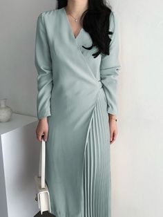 Wrap V-neck Solid Pleated Long Sleeve Casual Maxi Dress Long Maxi Dresses, Cheap Maxi Dresses, Casual Maxi Dress, Green Style, Maxi Dress Online, Maxi Dresses Casual, Dresses Women, Winter Fashion Outfits, Color Khaki