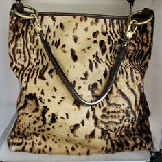 Garnett Hill Leather And Animal Print All-In-One Bucket Bag In Brown With Gold Hardware. Perfect To Dress Up Or Down. This Bag Is Sized To Fit All Essentials And More. Brown Shoulder Bag With Animal Design For Daily Use, Brown Animal Design Shoulder Bag For Daily Use, Brown Shoulder Bag With Animal Design For Shopping, Brown Animal Design Shoulder Bag For Shopping, Everyday Brown Shoulder Bag With Animal Design, Brown Rectangular Shoulder Bag With Animal Design, Brown Animal Design Tote Shoulder Bag, Animal Print Bag Outfit, Brown Animal Design Rectangular Shoulder Bag