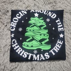 Who else will be Crocin around the tree this Christmas? This is a perfect gift for all those croc wearers. Why not bless them with a t shirt, sweatshirt, or hoodie this holiday season? Pull Sweat, Png Christmas, Tree Christmas, Sweater Weather, Christmas Presents, The Christmas, Sweat Shirt, Holiday Season, Gender Neutral