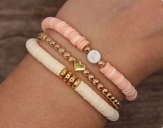 Heishi Bracelets, Bracelets To Make, Even Numbers, قلادات متدلية, Bracelets Handmade Diy