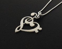 Necklace Music, Music Note Necklace, Music Necklace, Heart Necklace Silver, Bass Clef, Jewelry Advice, Music Jewelry, Treble Clef, Charm Necklace Silver