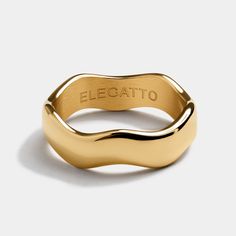 La Onda Gold - Elegatto Jewelry Minimal, Wave Jewelry, Measure Ring Size, Wave Ring, How To Make Rings, Jewelry Lookbook, Jewelry Inspo, Ring Size Guide, California Usa