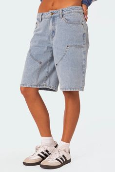 Jacqui Low Rise Denim Bermuda Shorts – edikted Shorts Low Rise, Visionary Fashion, Punk Looks, Summer Streetwear, High Fashion Street Style, Wide Leg Denim, Black Outfit, Denim Fabric, S Models