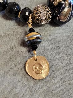 Gothic Halloween Bracelets Gift, Gothic Halloween Bracelets As A Gift, Gothic Bracelets For Halloween Gift, Gothic Jewelry With Charms, Beaded Bracelets For Halloween Gift, Halloween Gift Bracelets With Round Beads, Bohemian Gold Jewelry For Halloween, Halloween Spiritual Skull Jewelry, Adjustable Gothic Beaded Jewelry