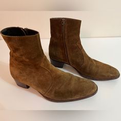 Elevate Your Wardrobe With These Saint Laurent Paris 'Wyatt' Zip Boots In A Gorgeous Brown Suede. Expertly Crafted With A Sleek Chelsea Style Design And Accented With A Unique Zipper Detail, These Boots Are Perfect For Any Fashionable Man. The Outsole And Upper Are Both Made Of High-Quality Suede Material And The Boots Feature A Convenient Zip Closure. The Boots Are A Size 41 Euro And Fit A Us Shoe Size Of 8.5. Add A Touch Of Luxury To Your Footwear Collection With These Beautiful Saint Laurent Saint Laurent Paris, Saint Laurent Shoes, Footwear Collection, Suede Material, Zipper Detail, Brown Suede, Style Design, Tan Brown, Chelsea