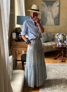 WIW - All The Blues | My Midlife Fashion Mode Over 50, Midlife Fashion, Maxi Skirts Summer, Look Boho Chic, Mode Tips, Mode Boho, Mode Casual, Zara Shirt, The Blues