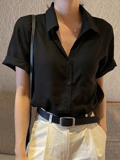 Casual Outfits For Women Summer, Short Sleeve Shirt Outfit, Collared Shirt Outfits, Blouse Business Casual, Black Shirt Outfits, Обувь Air Jordan, Polo Shirt Outfits, Stile Hijab, Black Button Up Shirt