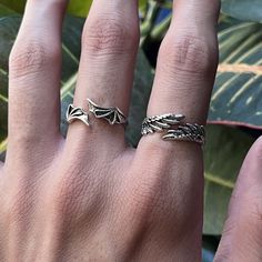 y2k/2000s Stainless Steel Angel and Devil Wings, Silver Rings (Adjustable Rings) Both rings are purchasable individually for $16.99 Full set for $25 Super unique style and the perfect statement rings for any occasion. These ones are adjustable which makes it super easy to fit on any finger that you prefer! Unisex, Easily Adjustable Style: Gothic, Punk, y2k, Grunge Jewelry Material: Stainless Steel Adjustable Hypoallergenic Metal Midi Rings, Dr Belongings, Devil Wings, Wing Ring, Rings Adjustable, Grunge Jewelry, Style Gothic, Angel And Devil, Gothic Punk