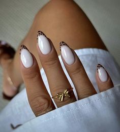 Almond Nails Color Ideas, Paznokcie Hello Kitty, Almond Gel Nails, Kutek Disney, Milky Nails, Nagel Tips, Smink Inspiration, Simple Gel Nails