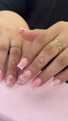 Pink Marble Short Nails, Valentine’s Nails Pink, Simple Nail Aesthetic, Mini Nails Ideas, Simple Vday Nails Short, Small Nails Design Ideas Short, Short Nails Ideas Colorful, Square Nail Ideas Short, Nail Inspo Cute Simple