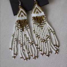 Adorn Your Ear With These Fabulous Beaded Dangle Earrings. Gold And White Beads Constructed Aztec Print Will Bring Any Outfit To Life! Dangle Earrings Gold, Beaded Dangle Earrings, Aztec Print, Earrings Color, White Beads, Earrings Gold, Projects To Try, Dangle Earrings, Jewelry Earrings