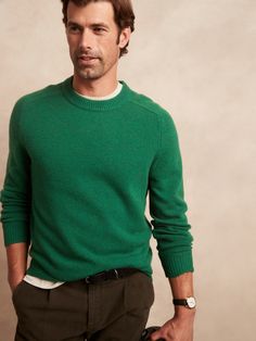 Italian Merino Crew-Neck Sweater | Banana Republic 80s Outfit Men, Merino Sweater, 80s Outfit, Merino Wool Yarn, 12 Gauge, Sea Green, Wool Yarn, Men's Style, Hip Length