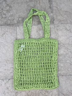 The perfect beach or market bag for this summer. Features an open weave design. Its a laid back, relaxed style but roomy enough to fit all your essentials Colors: green, hot pink Open Weave Palm Beach Gardens Florida, Straw Tote Bag, Straw Tote, Colors Green, Open Weave, Market Bag, Green Bag, Relaxed Style, Summer Days