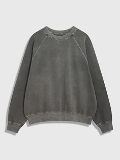 Editor's notesIt is an oversized sweatshirt with round neck. The sweatshirt has raglan sleeve design and distressed point on hems. The basic sweatshirt is matched with any items. The ribbed neck, cuffs, and hem make comfy fit.- Oversized fit- Round neck- Ribbed neck, cuffs, hem- Logo labelMeasurements(in.)M / L- Shoulder+Sleeve: 33.5 in. / 33.9 in.- Chest: 28.7 in. / 29.7 in.- Length: 26.8 in. / 27.2 in.Composition & Care- 100% Cotton- Hand wash separately at low temperatureDesigner- by 86d Oversized Raglan Sleeve Sweatshirt For Fall, Winter Sweatshirt With Raglan Sleeves And Ribbed Cuffs, Washed Black Hoodie With Ribbed Cuffs And Crew Neck, Washed Black Sweatshirt With Ribbed Cuffs For Winter, Winter Washed Black Sweatshirt With Ribbed Cuffs, Sporty Washed Black Sweatshirt With Ribbed Cuffs, Relaxed Fit Raglan Sleeve Sweatshirt For Winter, Relaxed Fit Raglan Sleeve Winter Sweatshirt, Winter Raglan Sleeve Relaxed Fit Sweatshirt