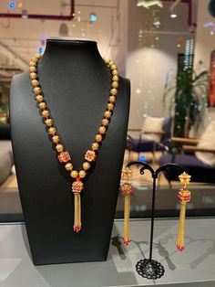 Indian wedding party wear  Bollywood jewelry copper matar mala necklace set high quality gold plated rajwada jewelry set Luxury Meenakari Mala For Diwali, Indian Wedding Party, Wedding Party Wear, Bollywood Jewelry, Gold And Red, Mala Necklace, Bullet Journal Ideas Pages, Traditional Jewelry, Copper Jewelry