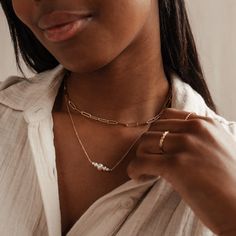 Looking for minimal yet bold? Enter our Gracie Luxe necklace ✨. A luxurious and dramatic statement piece this bolder version of the popular Gracie chain is a timeless addition to your wardrobe. Chic Pearl Necklace With Chain For Formal Occasions, Chic Pearl Necklace With Chain For Formal Events, Chic Formal Pearl Necklace With Chain, Chic Formal Pearl Chain Necklace, Pearl Chain Link Necklace, Everyday Pearl Necklace With Chain, Chic Formal Pearl Necklace With Adjustable Chain, Elegant Pearl Necklace With Chain Link, Modern Everyday Pearl Chain Necklace