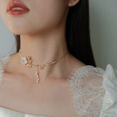 Product information:    Material ：Natural Fritillary, Natural Pearl, Gold-plated Copper    Chain Length: 45cm   Packing list:   Necklace*1  Product Image: Skeleton Skin, Moon Collection, Elegant Necklace, Natural Pearl, Leather Weaving, Copper Chain, Elegant Necklaces, Makeup Storage, Woven Bag