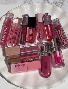 Lip Gloss Collection, Gloss Labial, Lip Oil, Aesthetic Makeup, Lip Care