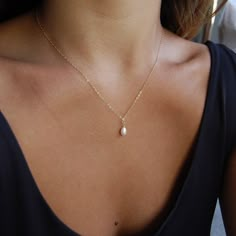 Body Chains, Classy Jewelry, Freshwater Pearl Necklace, Jewelry Lookbook, Girly Jewelry, Freshwater Pearl Necklaces, Dream Jewelry, Jewelry Inspo, Pretty Jewellery