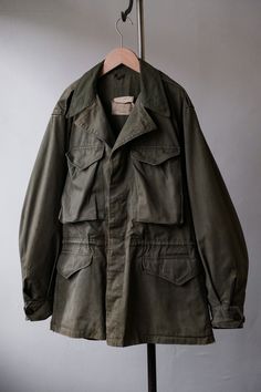 U.S.ARMY Vintage M-43 Field Jacket SIZE Regular Small 肩寬Shoulder：51cm 胸寬Pit to pit：59cm 衣長Length：78cm 袖長Sleeve：64cm ONLINE SHOP : https://bansecondhandgoods.com/ Find us IG :  ban_secondhand_goods Thank you for checking us out :) Luxury Vintage Utility Jacket For Outdoor, Military Style Long Sleeve Khaki Outerwear, Military Style Hunting Outerwear With Multiple Pockets, Military Style Khaki Outerwear With Multiple Pockets, Combat Style Outerwear With Multiple Pockets For Fall, Khaki Military Outerwear With Multiple Pockets, M43 Field Jacket, Fall Combat Outerwear With Multiple Pockets, Combat Style Khaki Outerwear With Cargo Pockets