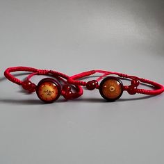 Tibet Tibetan Buddhist Bracelet Buddhism Chakra Balancing FengShui Bracelet Personal Gifts Handmade Gift For Best Friend With Small Gift Box Tibetan-style red rope bracelet, simple design. Three Mantra options (available on both sides) always protect you and ensure you are in a good magnetic field environment. Waterproof Adjustable length to fit everyone, minimum hand circumference: 16cm, maximum 23cm. The exquisite knotting and cinnabar scripture combination can be worn with other bracelets. Fo Tibetan Jewelry The Little Tibet, Buddhist Bracelet, Tibetan Bracelet, Red Rope, Chakra Balancing, Minimalist Gifts, Tibetan Buddhist, Small Gift Boxes, Red Agate