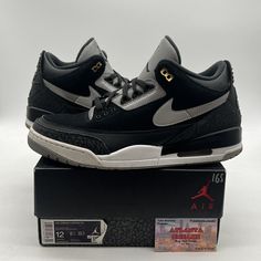 Elevate your sneaker game with these stylish and versatile Jordan 3 Retro Tinker SP Black Cement 2019 sneakers. Designed for men, these low-top athletic shoes come in a sleek black colorway with a unique silhouette that is sure to turn heads. The shoe features a comfortable fit and is made with high-quality materials that ensure durability and longevity. With a style code of CK4348-007, these Air Jordan 3 sneakers are part of the iconic Air Jordan product line. They were released in 2019 and are available in US shoe size 12. Perfect for both casual and athletic wear, these sneakers are a must-have for any sneaker enthusiast. 8338 Modern Jordan Sports Shoes With Contrast Sole, Dynamic Jordan Shoes For Streetwear, Modern Jordan Shoes For Streetwear With White Sole, Gray Basketball Shoes With Contrast Sole, Modern Jordan Shoes With Rubber Sole For Streetwear, Black Mid-top Basketball Shoes With Contrast Sole, Black Mid-top Sneakers With Contrast Sole, Modern Jordan Shoes For Streetwear, Modern Black Jordan Shoes With Rubber Sole