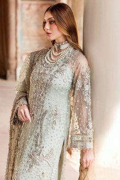 Elegant Sharara Kameez and Dupatta Pakistani Wedding Dress. Tissue Sharara, Wedding Dresses Haute Couture, Dresses Pakistani Wedding, Wedding Dresses Destination, Bridal Dresses Pakistani, Pakistani Sharara, Wedding Dresses Couture, Long Kameez, Sharara Dress