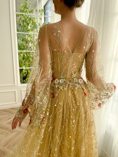 Gilded Glamour Gown | Teuta Matoshi Glamour Gown, Fairy Prom Dress, Hollywood Arts, Gilded Glamour, Magical Flowers, Lace Prom Gown, Fantasy Outfit, Teuta Matoshi, Robes Glamour