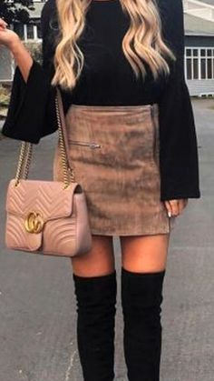 Thanksgiving Outfit Ideas That Will Make You the Star of the Dinner!🧡🍂 Step up your style game with this stunning Thanksgiving Outfit Ideas Women are obsessing over! Perfect for all your Fall Events, this look is the ultimate mix of chic and comfort. Not sure What To Wear Fall? Pair this outfit with Black Kitten Heels to elevate your look effortlessly. Whether you\'re attending an elegant Event Outfit gathering or keeping it relaxed with Lazy Day Outfits, this ensemble has you covered. Find m...