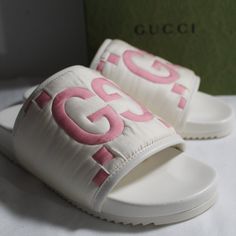 All Of My Items Are Guaranteed 100% Authentic You Are Looking At A Beautiful Designer Pair Of Shoes Made By Gucci Size 40 Maxi Gg Padded Fabric Uppers Brand New With Box, Gucci Cards And Dust Bag Gold Block Heel Sandals, Gucci Flip Flops, Gold Block Heels, Rubber Sandals, Leather Thong Sandals, Leather Flip Flops, Leather Sandals Flat, Pearl Leather, Chunky Heels Sandals