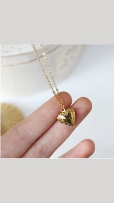 ♡ This Golden Open Heart Pendant Necklace is for sale in our shop: https://shopzola.storenvy.com/collections/1886383-accessories/products/35007298-open-heart-pendant-necklace-women-stainless-steel ♡ We ship worldwide! ♡ Check out more beautiful jewelries at https://shopzola.storenvy.com Pendant Making, Gold Heart Pendant, Heart Pendant Gold, Work Place, Heart Crafts, Delicate Chain, Necklace Women, Open Heart, Gold Heart